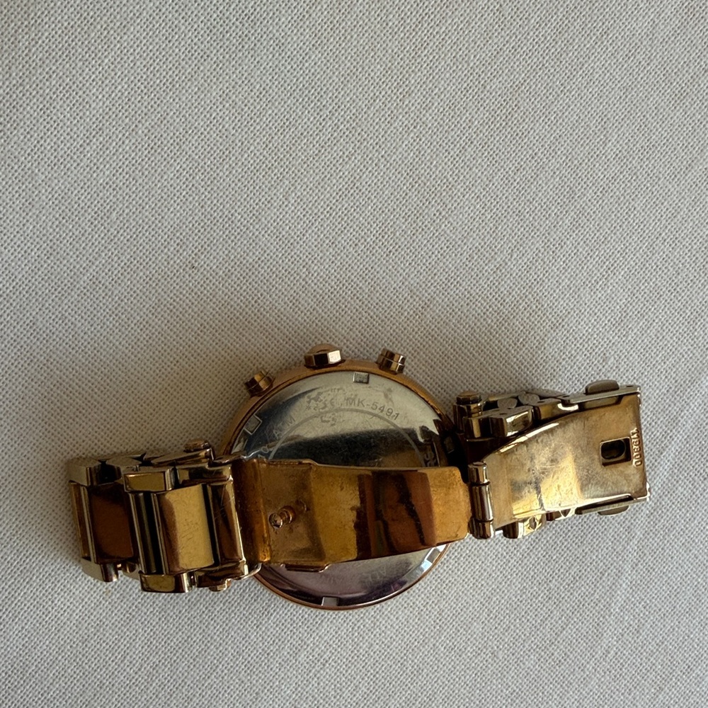 Michael Kors Chronograph Watch - Picture 7 of 7
